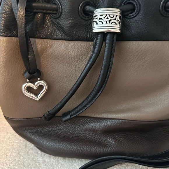 Brighton Brit leather mini bucket hobo crossbody/ shoulder bag. - Picture 3 of 7